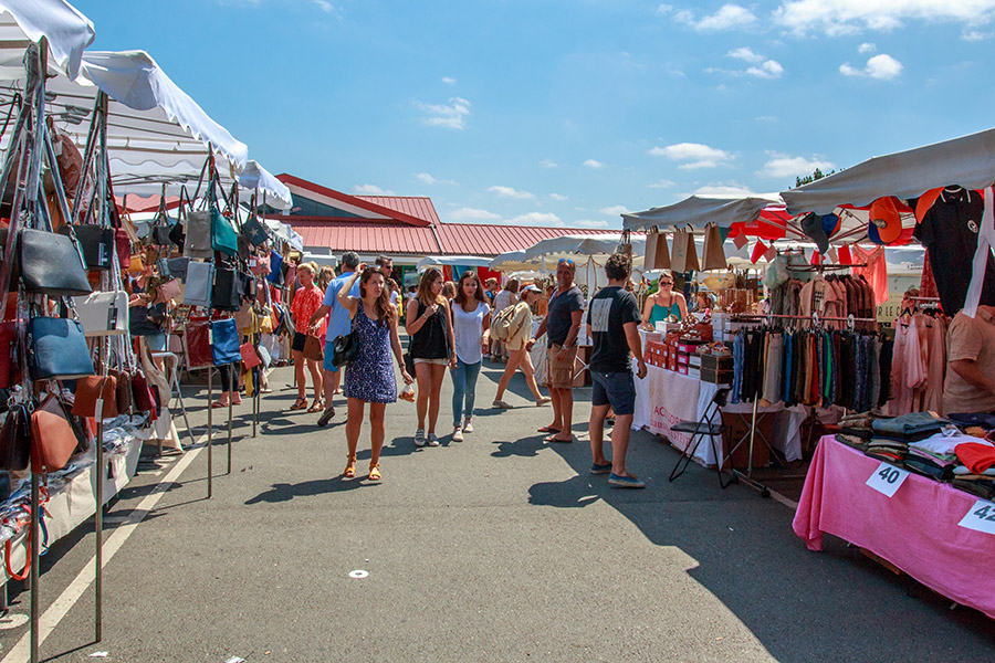 Le marché du Cap Ferret | Marché couvert et extérieur au Cap Ferret